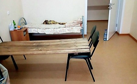 В пензенской больнице пациентов кладут на «кровати» из досок