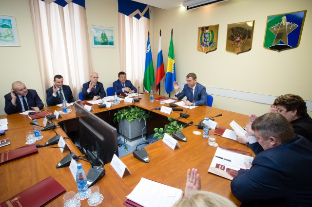 В думе Сургутского района прошло заседание депутатских комиссий