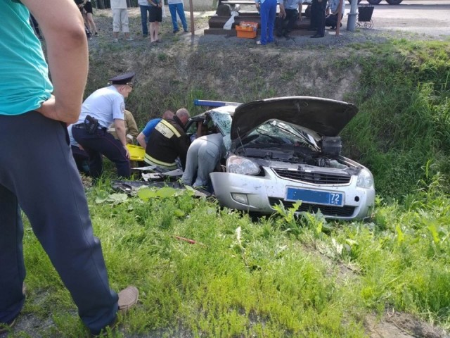 В Тюменской области в аварию попал автомобиль ДПС