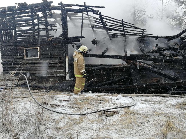 В Сургутском районе за сутки произошло два пожара в частном секторе В Сургутском районе за сутки произошло два пожара в частном секторе