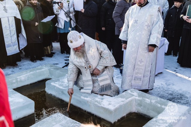 В России в крещенских купаниях приняли участие более 2,4 млн православных