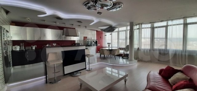 Кемеровскую «премиальную» квартиру с видом на Томь продают за 25 млн