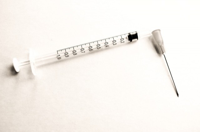 В Югре медикам начнут делать прививки от коронавируса