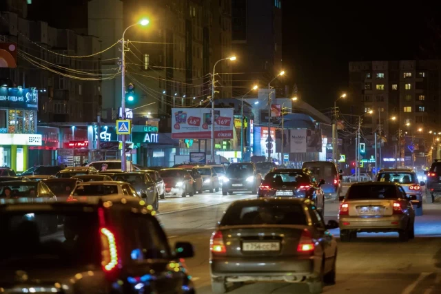 Сургутянам массово приходят штрафы из-за проезда на «вечно красный» светофор