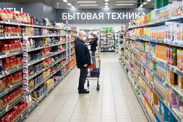 Из-за кадрового голода в России экономист предрек скачок цен на все