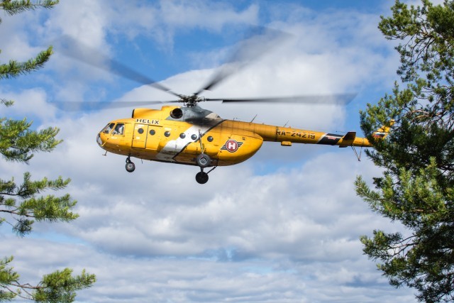 В ХМАО готовятся эвакуировать людей самолетами и вертолетами