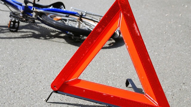 Тюменец сбил 66-летнюю велосипедистку и скрылся