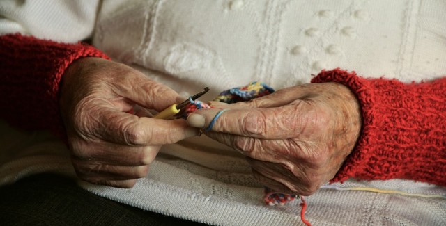 В Югре полицейские спасли жизнь 87-летней пенсионерке