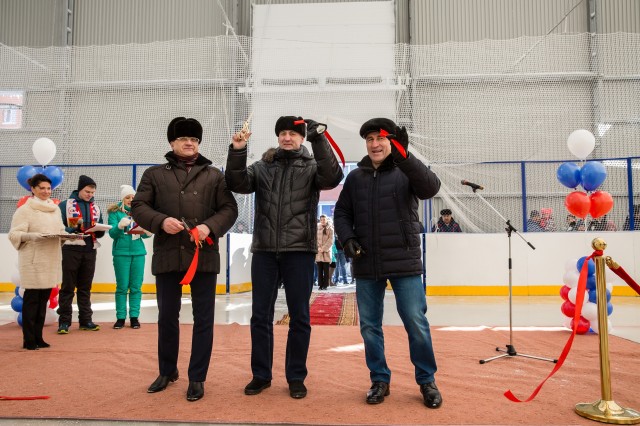 В Лянторе открыли два крупных спортивных объекта В Лянторе открыли два крупных спортивных объекта