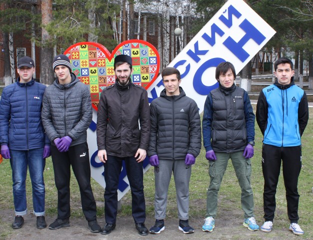 Жители Сургутского района наводят порядок в своих поселениях Жители Сургутского района наводят порядок в своих поселениях