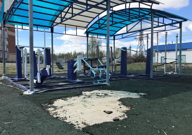 Власти Барсово за три года так и не решили вопрос со скандальной спортплощадкой Власти Барсово за три года так и не решили вопрос со скандальной спортплощадкой