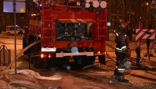 В Югре в пожаре на одном из участков СОТ пострадали люди В Югре в пожаре на одном из участков СОТ пострадали люди