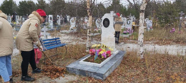 В Фёдоровском юнармейцы привели в порядок места захоронений ветеранов В Фёдоровском юнармейцы привели в порядок места захоронений ветеранов