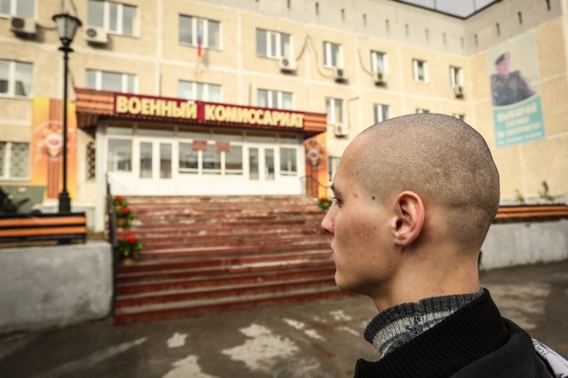 ​Срочники из Сургута и Сургутского района на Донбасс не попадут