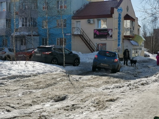 Накат в 90 см: жители Лянтора пожаловались прокурору на неубранный снег Накат в 90 см: жители Лянтора пожаловались прокурору на неубранный снег