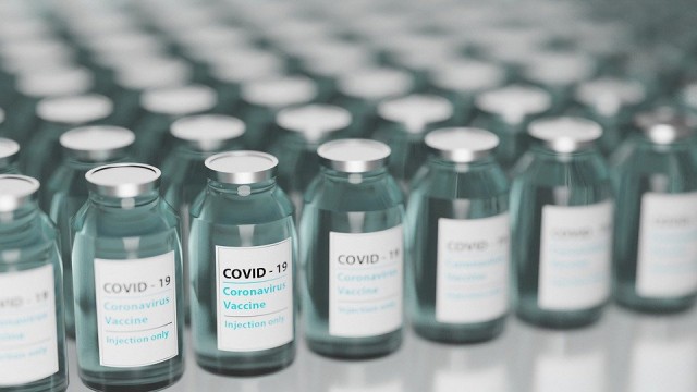 СМИ: в Югре введена обязательная вакцинация для групп риска СМИ: в Югре введена обязательная вакцинация для групп риска