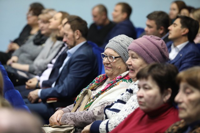 Для жителей Сургутского района 65+ подготовили программу онлайн-мероприятий. АФИША