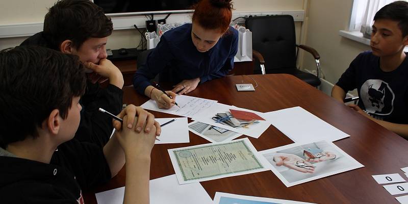 ​Школьники Федоровского продемонстрируют знания Конституции в администрации поселения